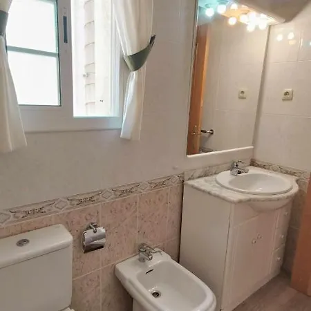 Pareada Con Piscina Privada Y Con Vistas Coma-ruga